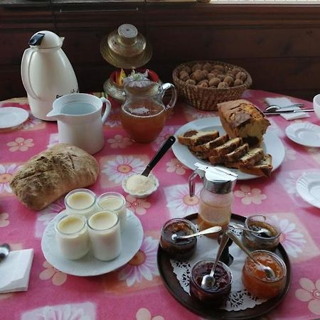 Le Fidele Bed and Breakfast Saint-Chamant Εξωτερικό φωτογραφία