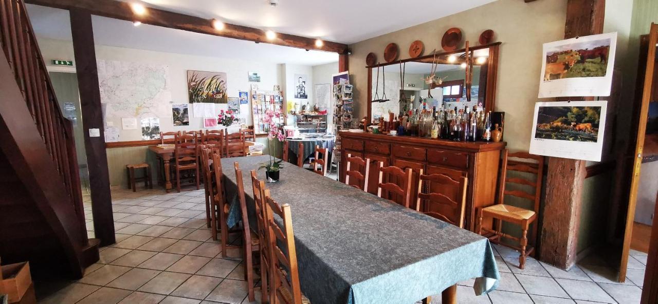 Le Fidele Bed and Breakfast Saint-Chamant Εξωτερικό φωτογραφία