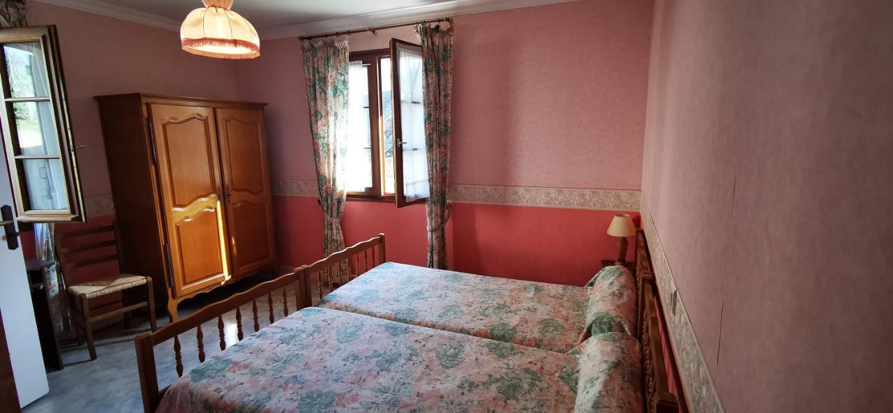 Le Fidele Bed and Breakfast Saint-Chamant Εξωτερικό φωτογραφία